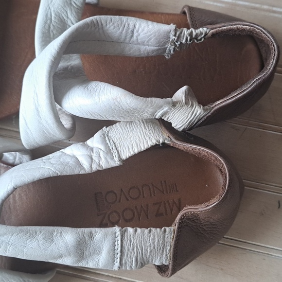 Miz Mooz Brown Leather Strappy Sandals - Picture 4 of 5